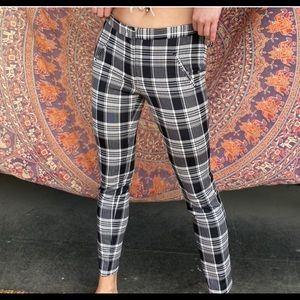Black/white stretchy gingham pants
